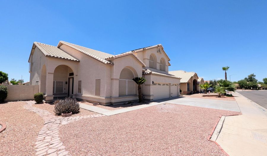12425 W ENCANTO Blvd, Avondale, AZ 85392 - 5 Beds, 3 Bath