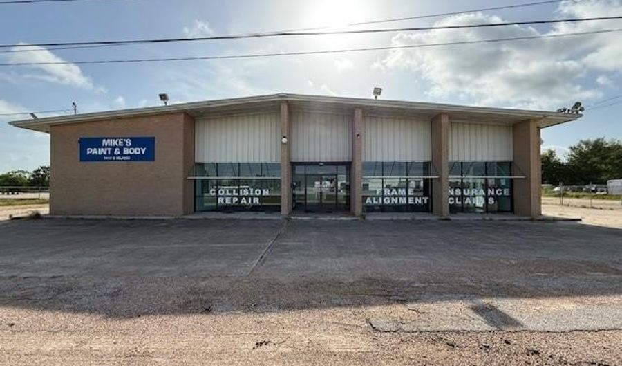1417 S Velasco, Angleton, TX 77515 - 0 Beds, 0 Bath