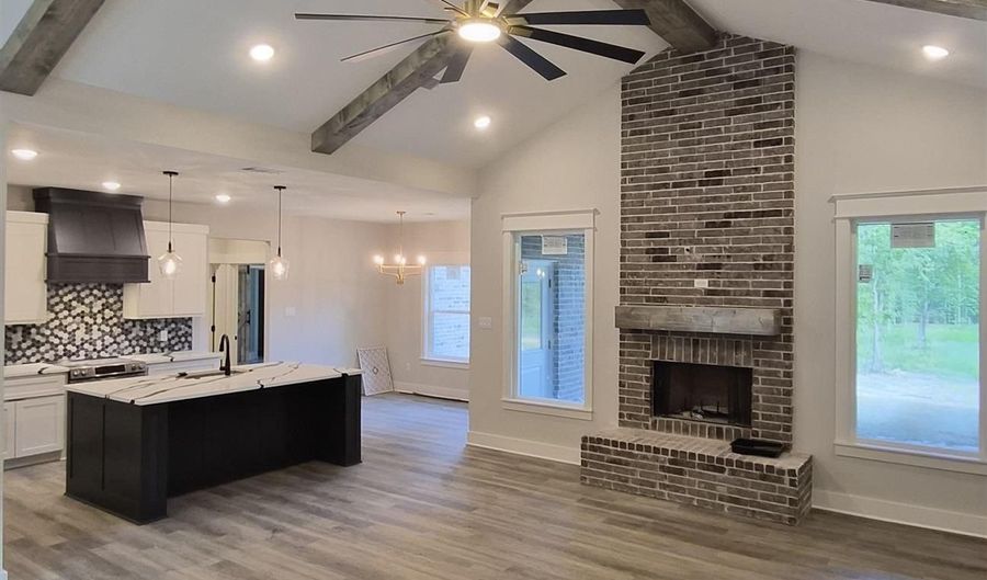 6708 N Detonti Rd, Bauxite, AR 72011 - 4 Beds, 2 Bath