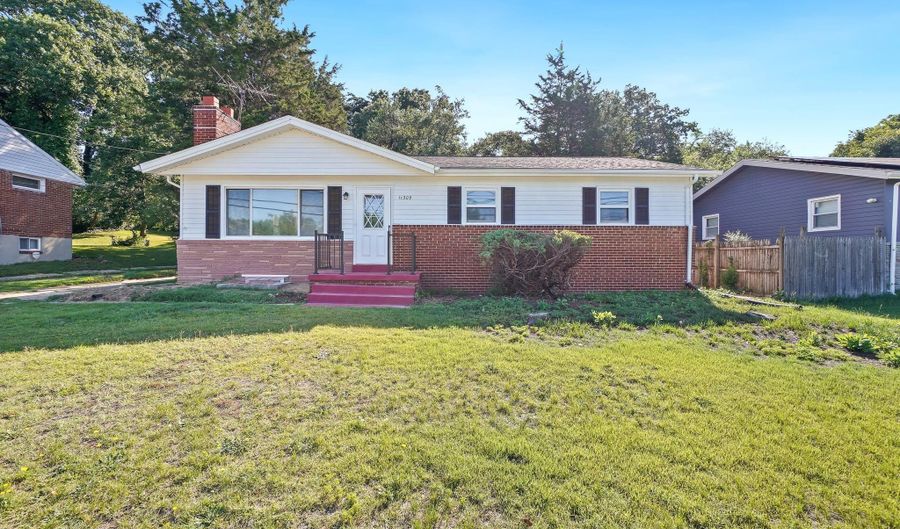 11309 CHERRY HILL Rd, Beltsville, MD 20705 - 6 Beds, 3 Bath