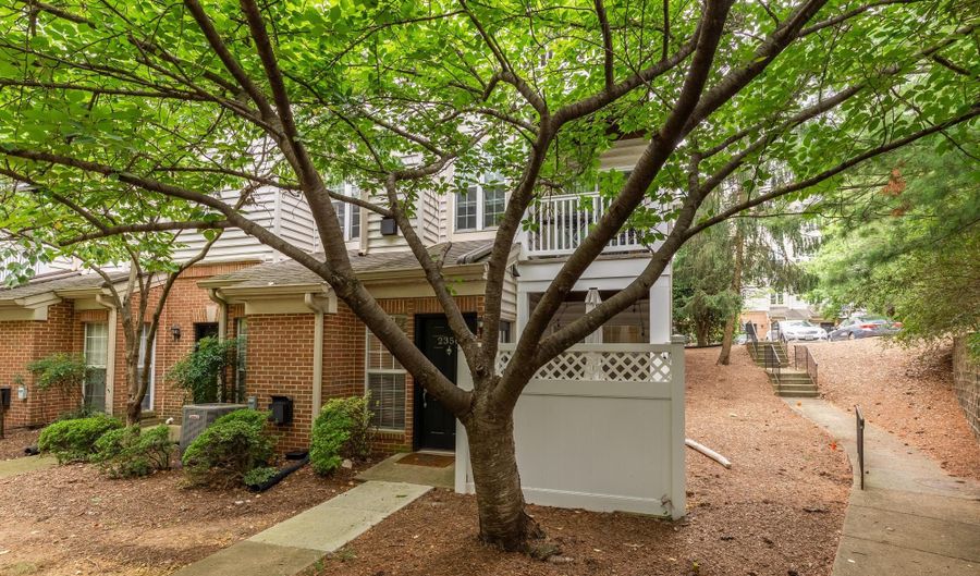 2356 GARNETT Dr 1, Alexandria, VA 22311 - 1 Beds, 1 Bath