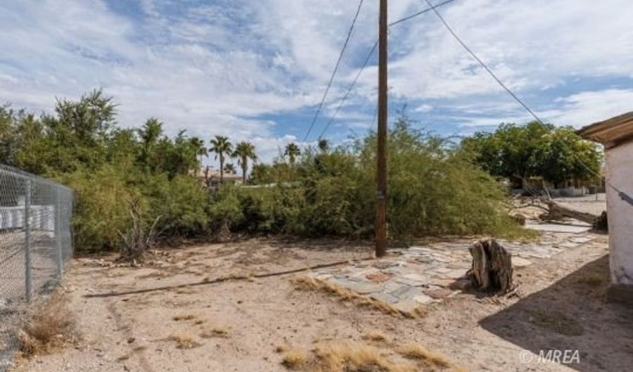 474 E First South St, Bunkerville, NV 89007 - 3 Beds, 1 Bath