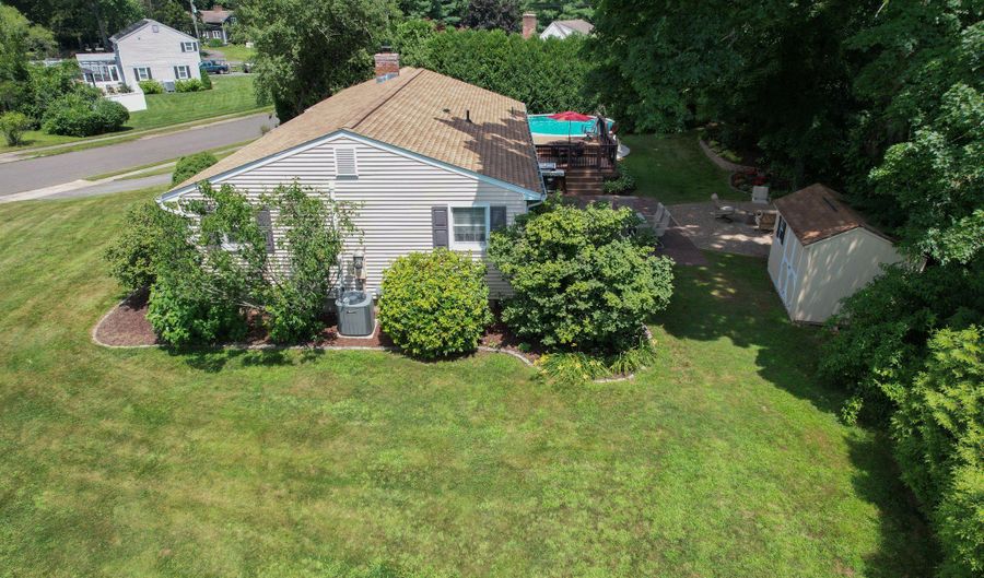 20 Club Ln, Cheshire, CT 06410 - 3 Beds, 2 Bath