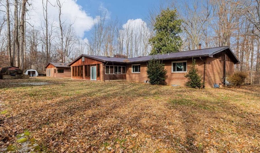 17211 QUEEN ANNE BRIDGE Rd, Bowie, MD 20716 - 5 Beds, 4 Bath