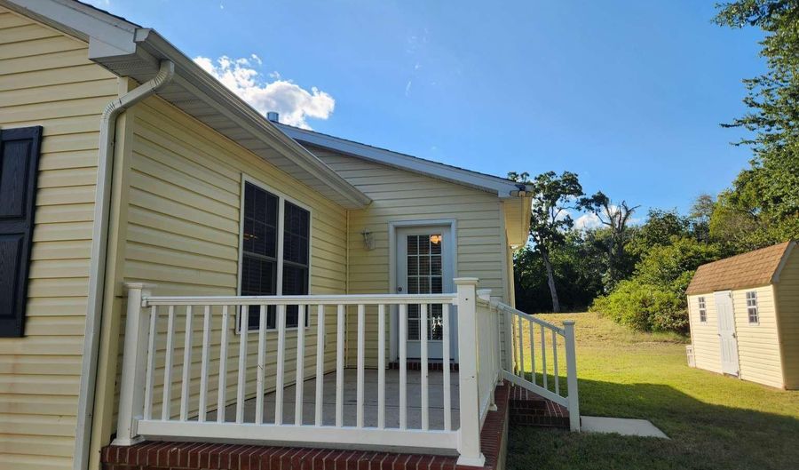 404 SUMMIT Dr, Blades, DE 19973 - 3 Beds, 2 Bath