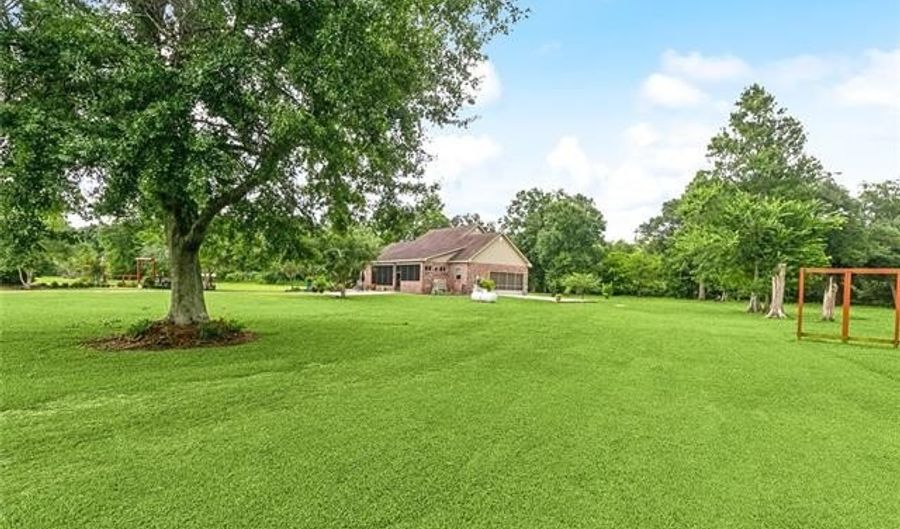 233 PERRY Ln, Ama, LA 70031 - 2 Beds, 2 Bath