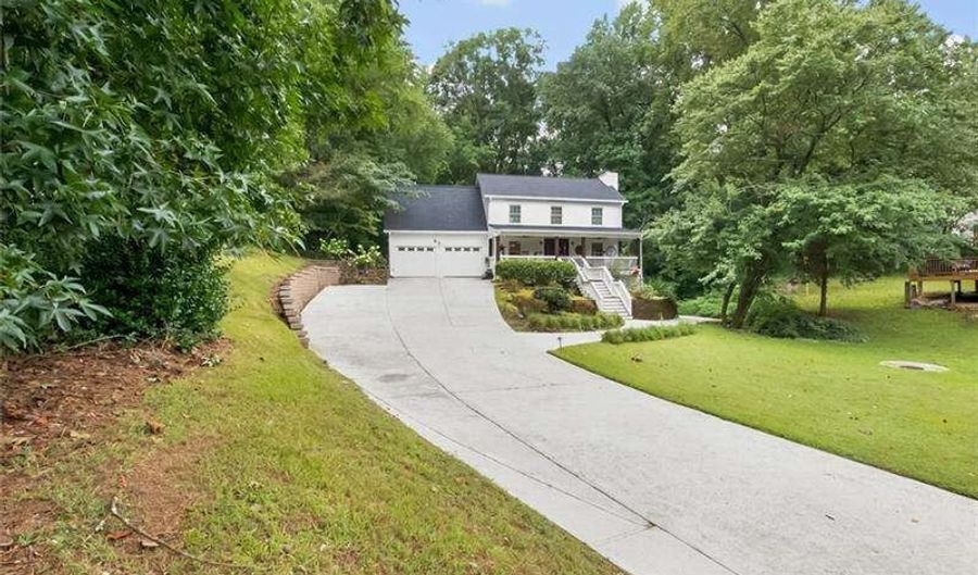 516 Philadelphia, Woodstock, GA 30189 - 4 Beds, 5 Bath