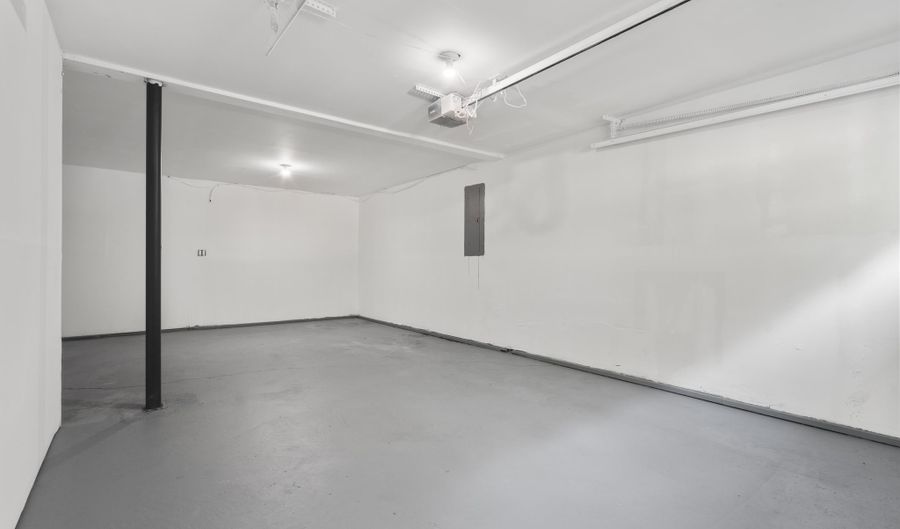 23 Dominican Rd, Branford, CT 06405 - 3 Beds, 3 Bath