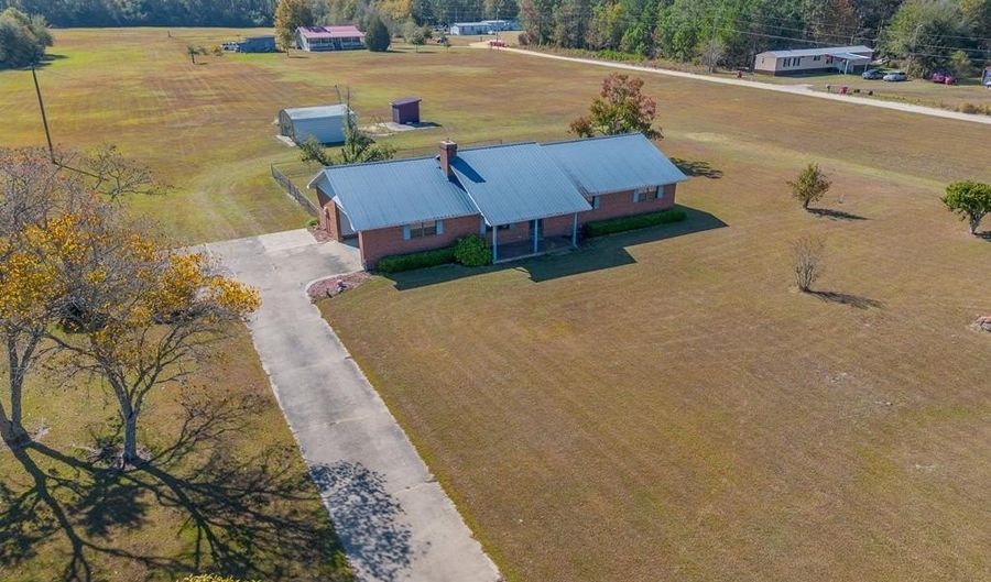 198 MEADOW Rd, Alma, GA 31510 - 3 Beds, 2 Bath