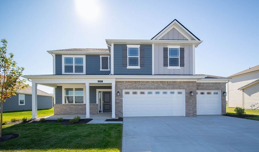 8083 Wesleyan Dr, Avon, IN 46123 - 5 Beds, 4 Bath