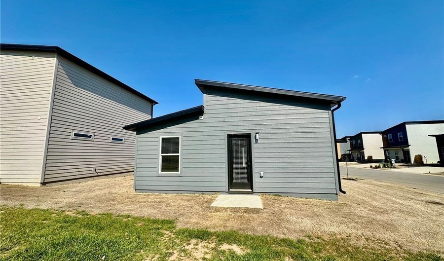 1101 States Ave, Bentonville, AR 72713 - 2 Beds, 1 Bath