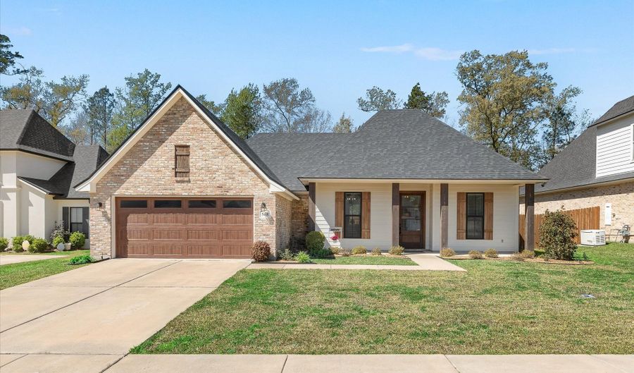 568 Newburyport St, Blanchard, LA 71107 - 3 Beds, 2 Bath