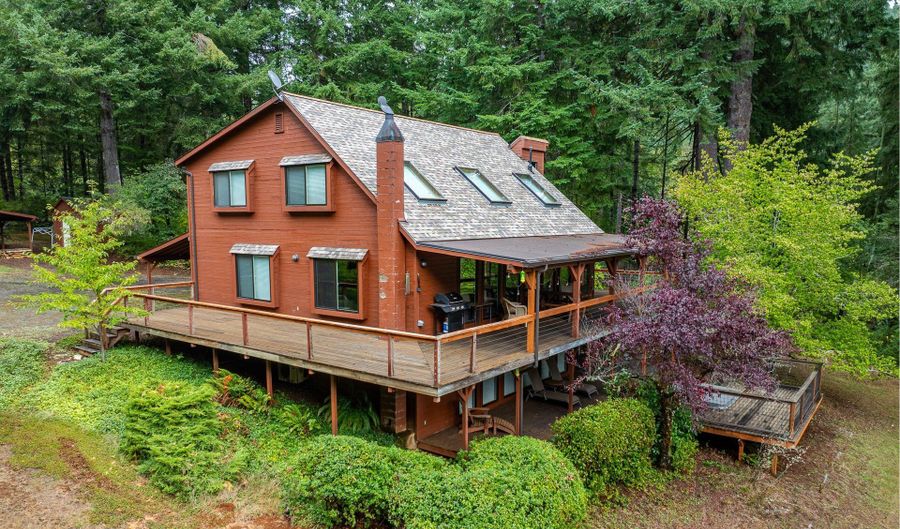 18156 HIGHWAY 36, Blachly, OR 97412 - 2 Beds, 3 Bath