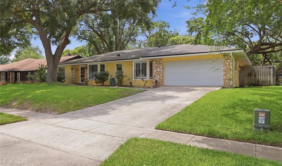 1701 WIND WILLOW Rd, Belle Isle, FL 32809 - 3 Beds, 2 Bath