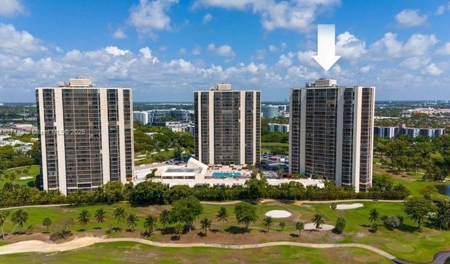 20379 W Country Club Dr 2636, Aventura, FL 33180 - 2 Beds, 2 Bath
