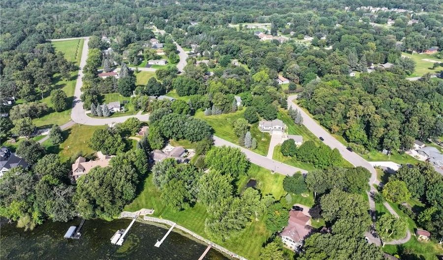 901 Geneva Dr, Alexandria, MN 56308 - 4 Beds, 3 Bath