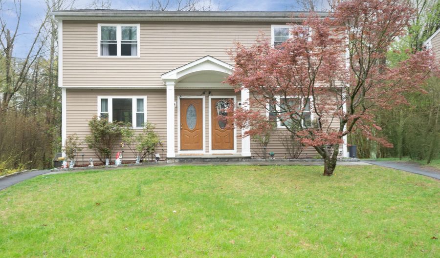 50-52 Knollwood Dr, Bethel, CT 06801 - 4 Beds, 4 Bath