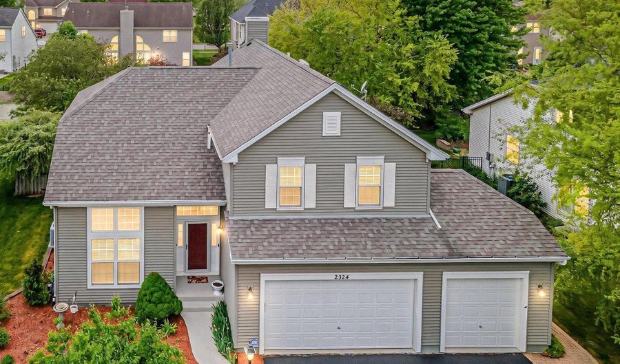 2324 Tracy Ln, Algonquin, IL 60102 - 4 Beds, 4 Bath