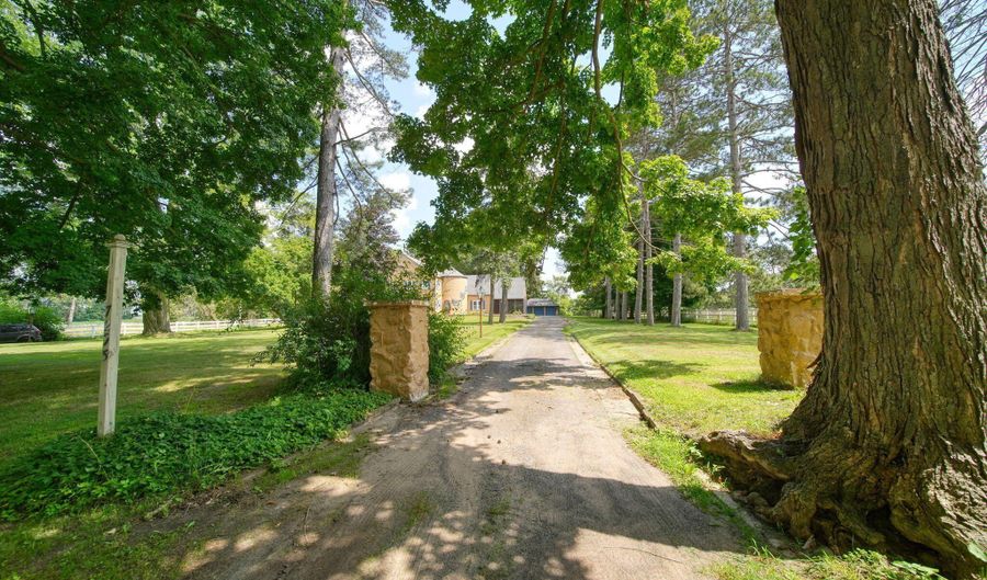 7295 N Gibbs Rd, Albion, MI 49224 - 5 Beds, 3 Bath