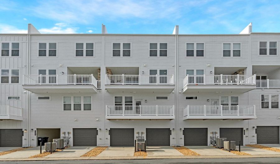 19826 LAVENDER DUST Sq, Ashburn, VA 20147 - 3 Beds, 3 Bath