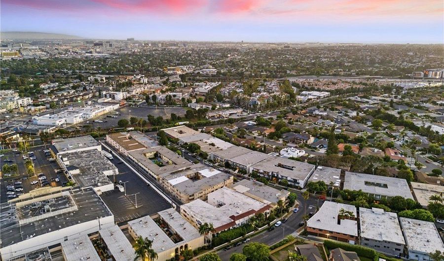 5376 Fairview Blvd 209, Los Angeles, CA 90056 - 2 Beds, 2 Bath