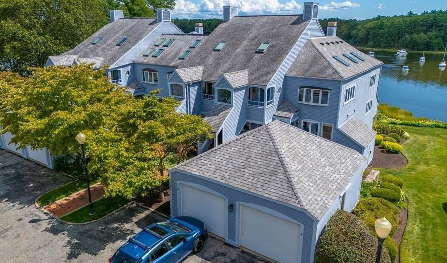 152 Crompton Ave 12, East Greenwich, RI 02818 - 2 Beds, 2 Bath