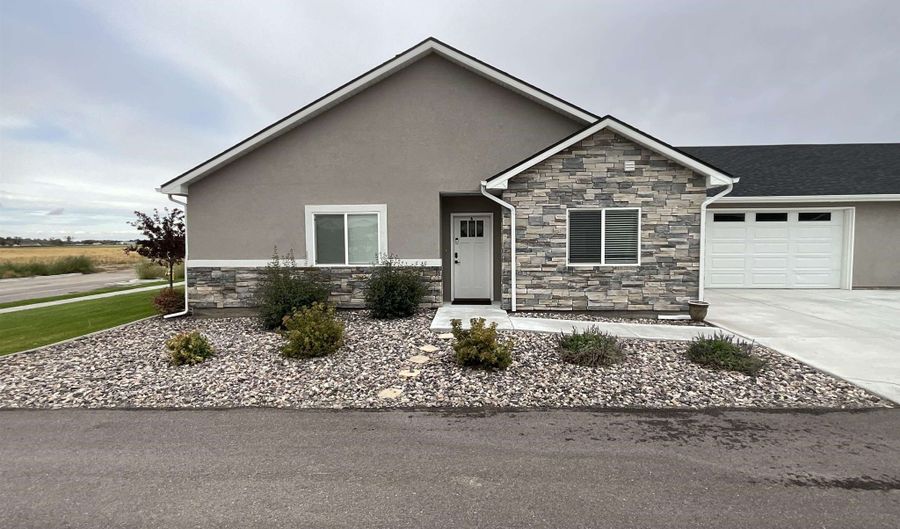 5762 Northside Xing Unit A, Chubbuck, ID 83202 - 2 Beds, 2 Bath