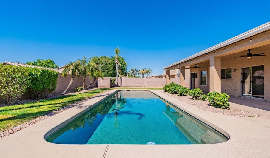 1245 E SAN CARLOS Way, Chandler, AZ 85249 - 3 Beds, 2 Bath