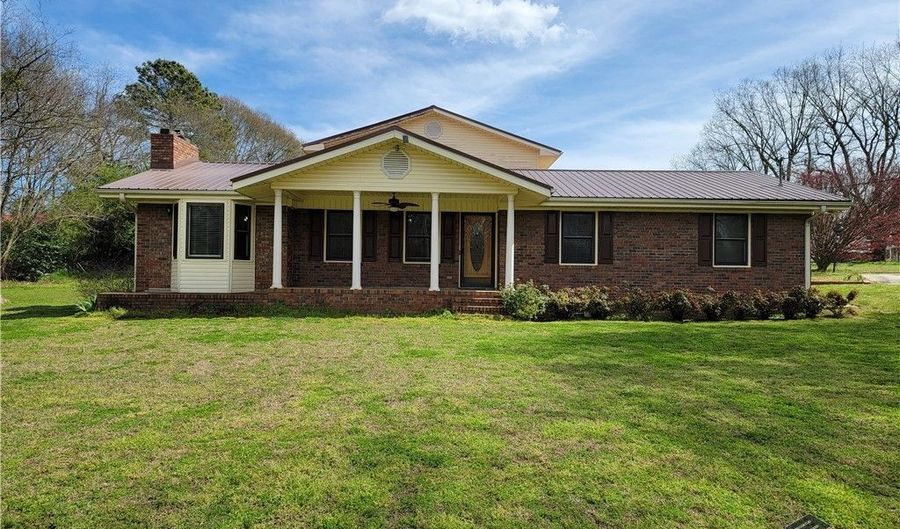 7658 Highway 17, Bowersville, GA 30516 - 4 Beds, 3 Bath