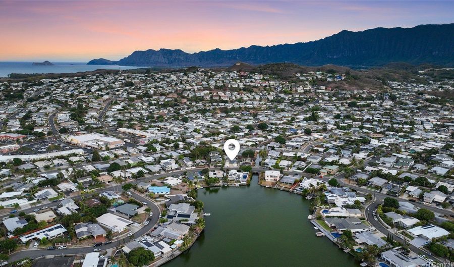 889 Akumu St, Kailua, HI 96734 - 5 Beds, 4 Bath