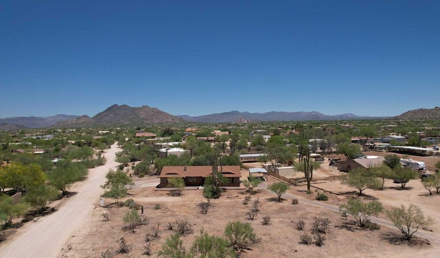 6608 E RANCH Rd, Cave Creek, AZ 85331 - 3 Beds, 2 Bath