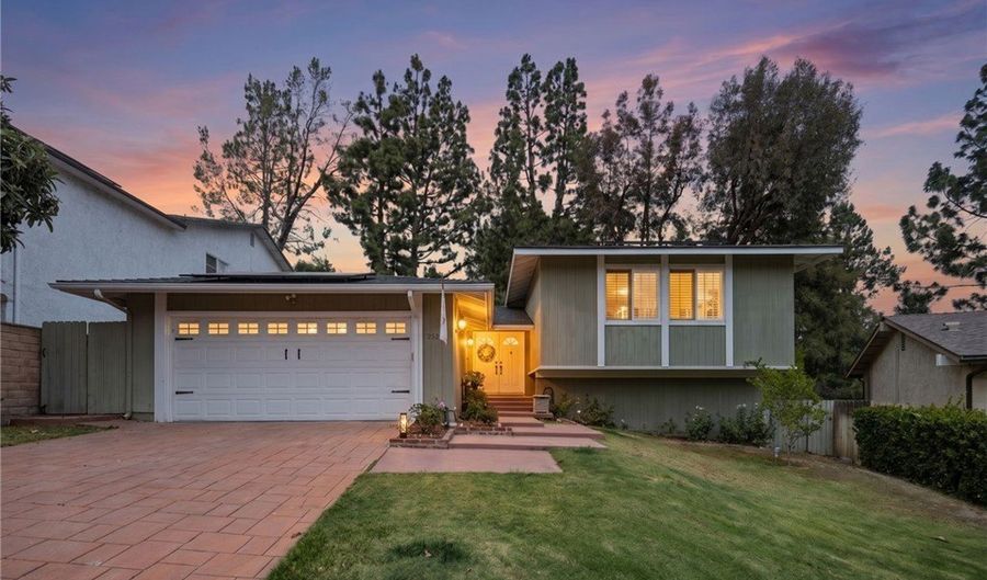 5522 Modena, Agoura Hills, CA 91301 - 4 Beds, 3 Bath
