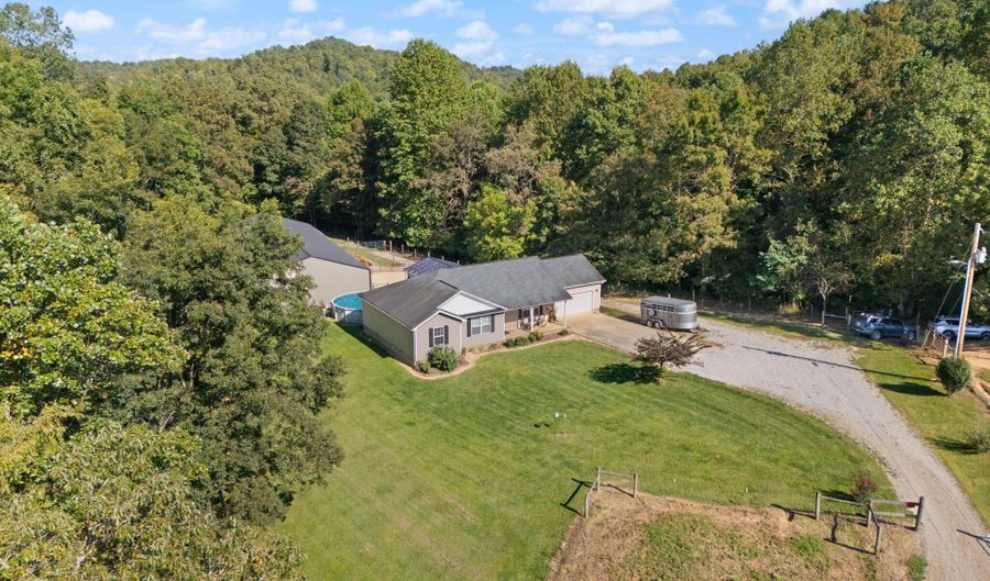 141 Parker Ln, Barbourville, KY 40906 - 3 Beds, 2 Bath