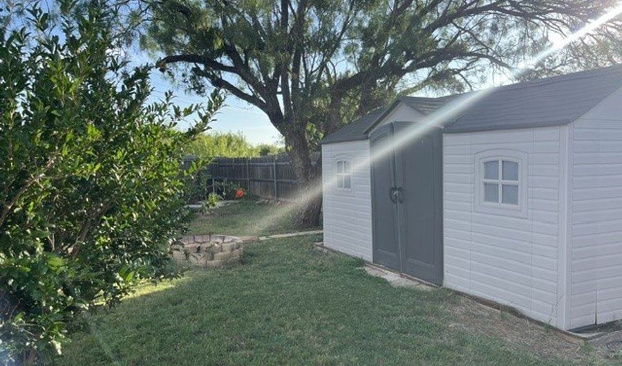 8033 Weehunt Ct, Abilene, TX 79606 - 3 Beds, 2 Bath
