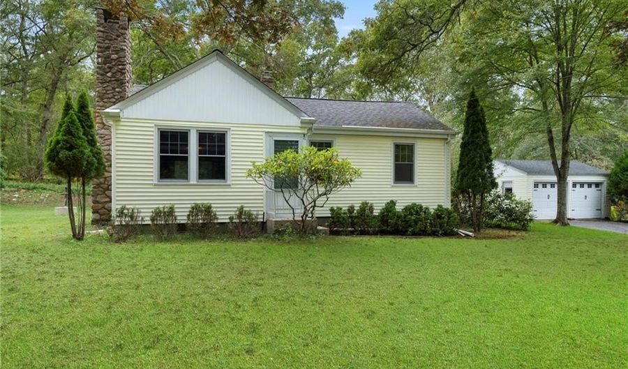 86 Oak St, Hopkinton, RI 02804 - 2 Beds, 1 Bath