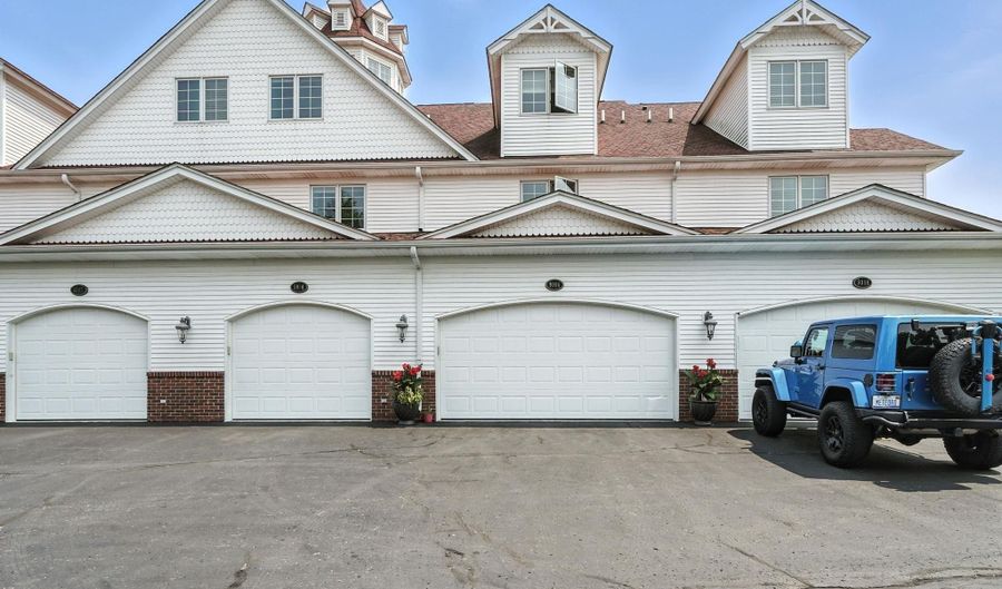 9996 Tashmoo, Algonac, MI 48001 - 3 Beds, 4 Bath
