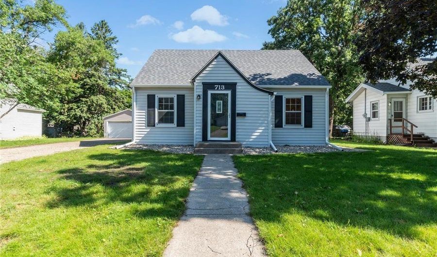 713 5th Ave E, Alexandria, MN 56308 - 3 Beds, 2 Bath