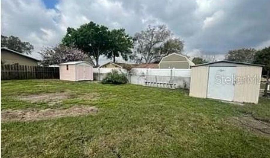1305 CARR Dr, Auburndale, FL 33823 - 3 Beds, 2 Bath