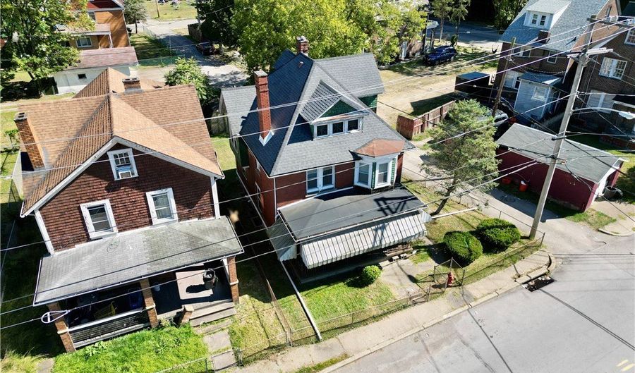 1225 Sheffield Ave, Aliquippa, PA 15001 - 5 Beds, 2 Bath