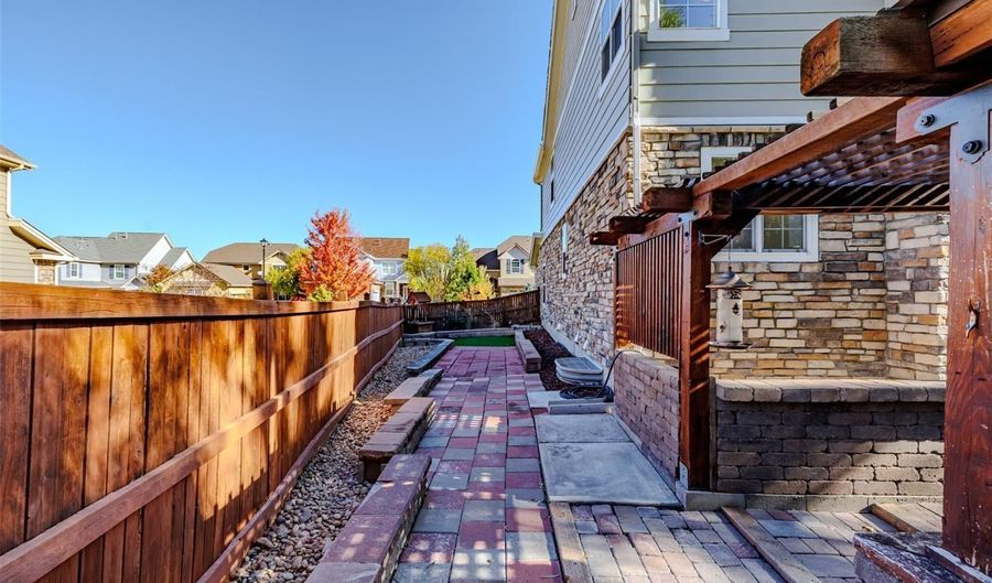 5597 S Buchanan St, Aurora, CO 80016 - 4 Beds, 4 Bath