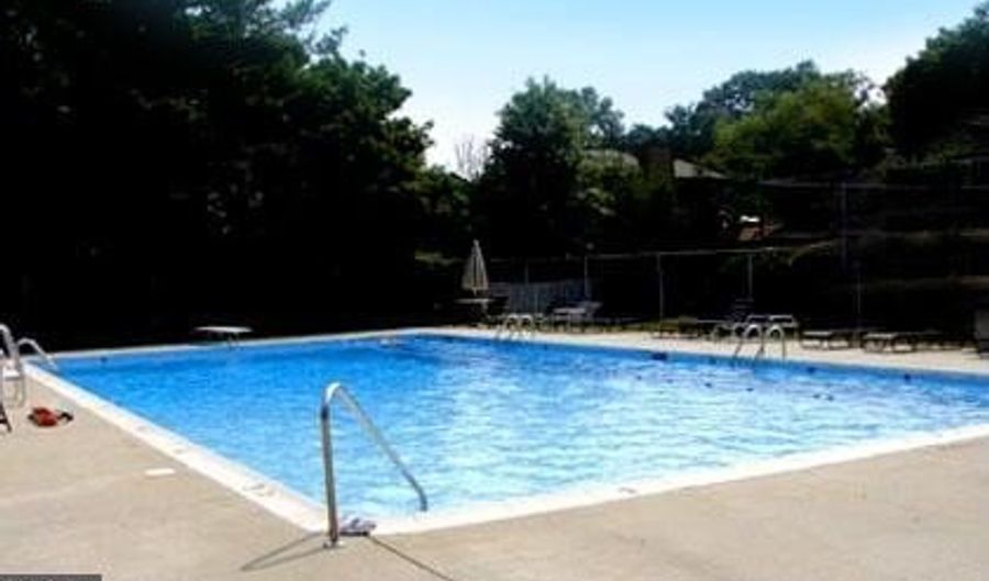 5 MUIR WOODS Ct, Annapolis, MD 21403 - 2 Beds, 3 Bath