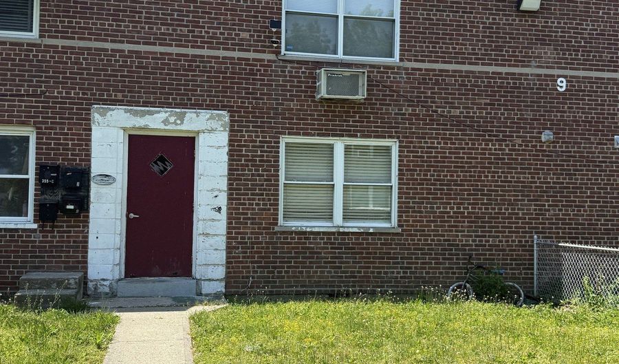 355 Granfield Ave, Bridgeport, CT 06610 - 1 Beds, 1 Bath
