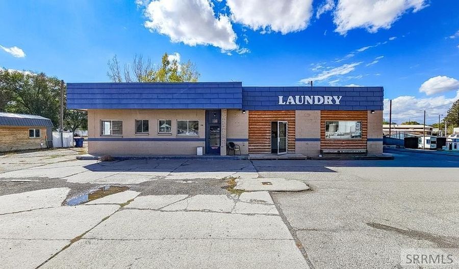 238 S Front St, Arco, ID 83213 - 0 Beds, 1 Bath