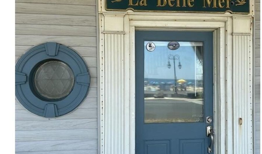 1100 Ocean Ave, Belmar, NJ 07719 - 6 Beds, 2 Bath