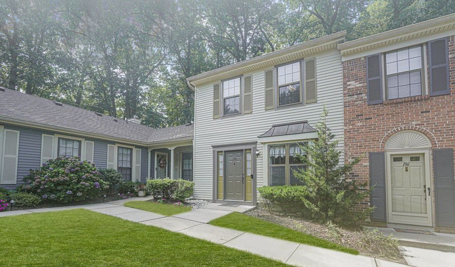 195 Kinnoll Hill Ct, Aberdeen, NJ 07747 - 3 Beds, 3 Bath