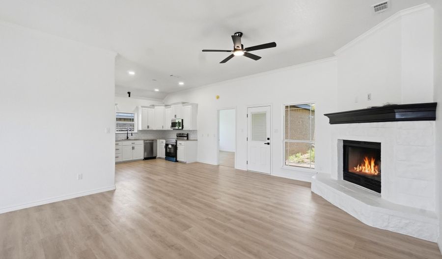 5117 Spring Creek Rd, Abilene, TX 79602 - 3 Beds, 2 Bath