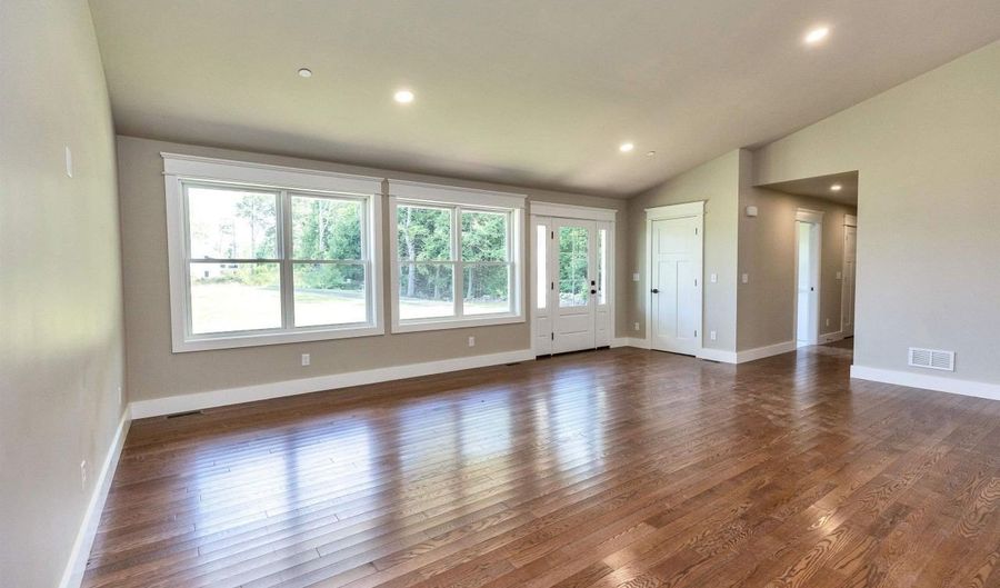 232 Wild Acres Rd, Belmont, NH 03220 - 3 Beds, 3 Bath