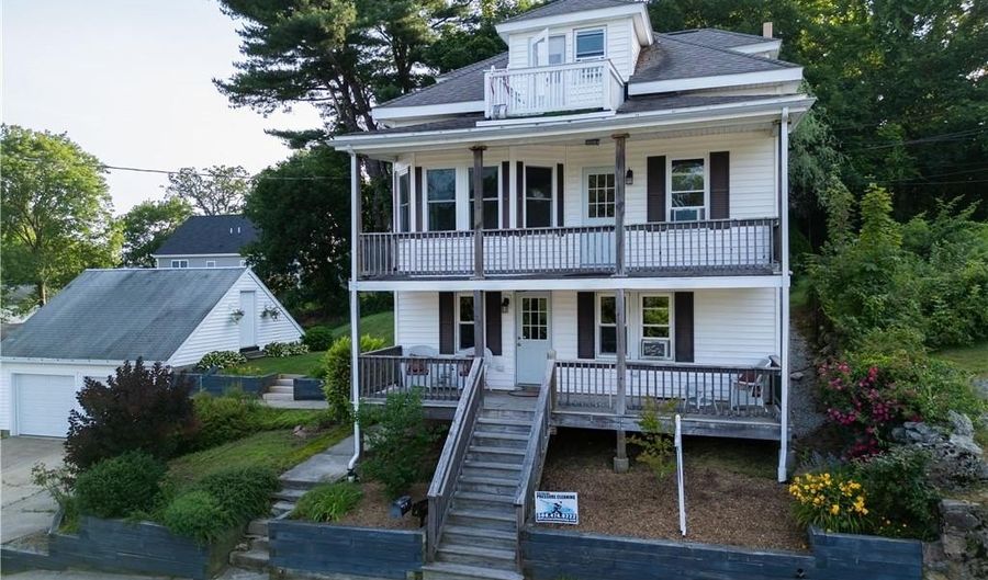 27 May St, Blackstone, MA 01504 - 4 Beds, 2 Bath