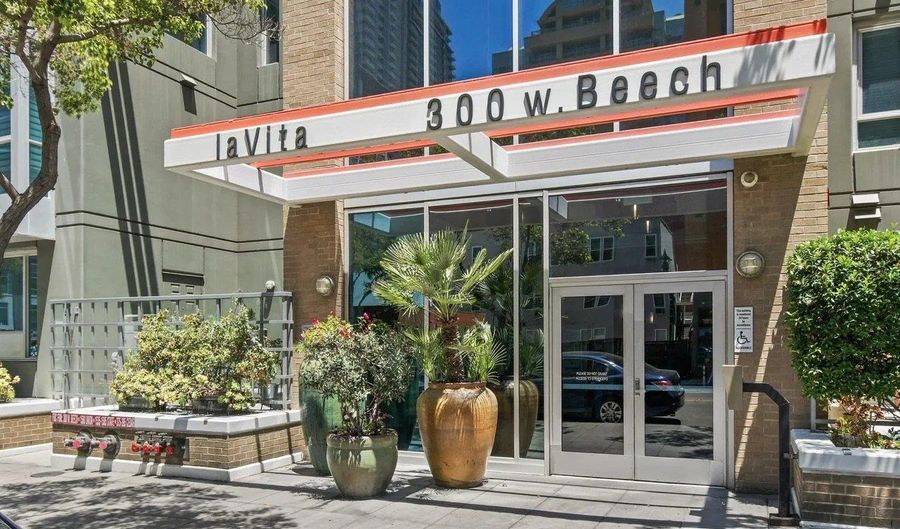 300 W Beech St 1909, San Diego, CA 92101 - 2 Beds, 2 Bath