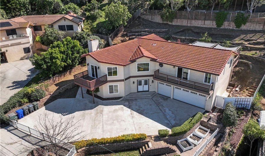 9357 Golondrina, La Mesa, CA 91941 - 4 Beds, 4 Bath